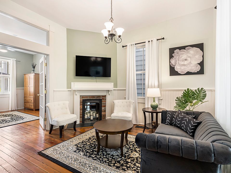 Living room and guest bedroom/den
