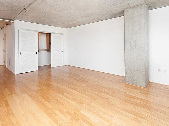 2nd image of 77 Dow Pl APT 1107