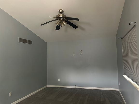 3rd image of 23693 Willard Ave