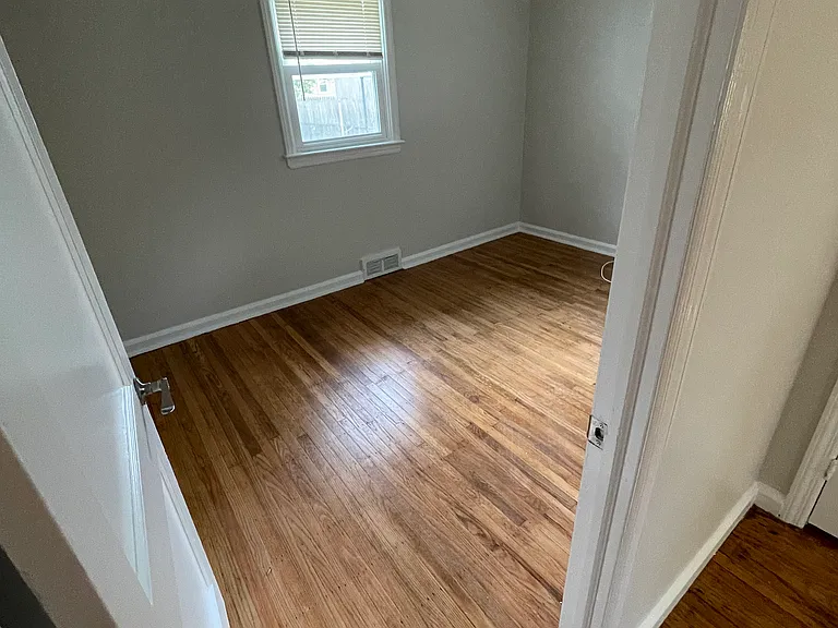 42 Farnsworth Ave — Photo 6