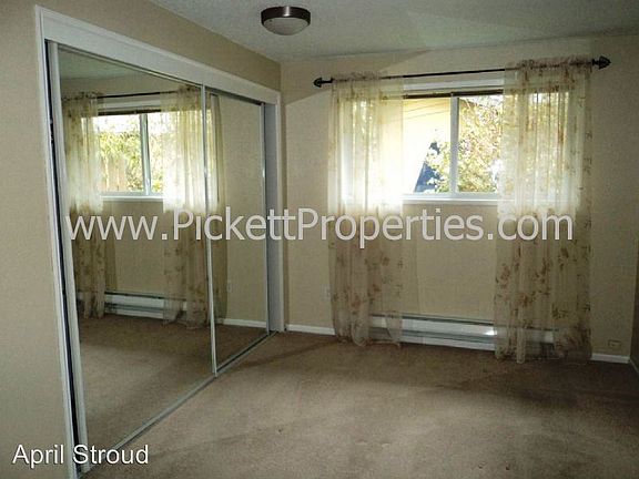 5th image of 2811 NE Athens Ct