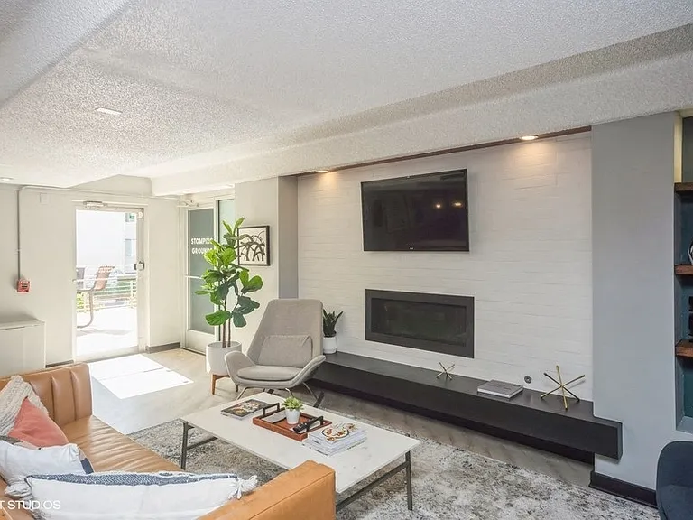 Stylish resident lounge