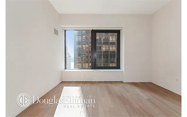 Sold by Douglas Elliman | media 17