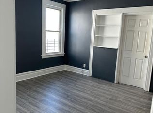 28 Saint James Pl #2R, Newark, NJ 07112