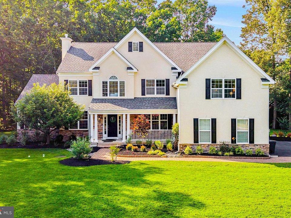1st image of 48 Sleepy Hollow Dr