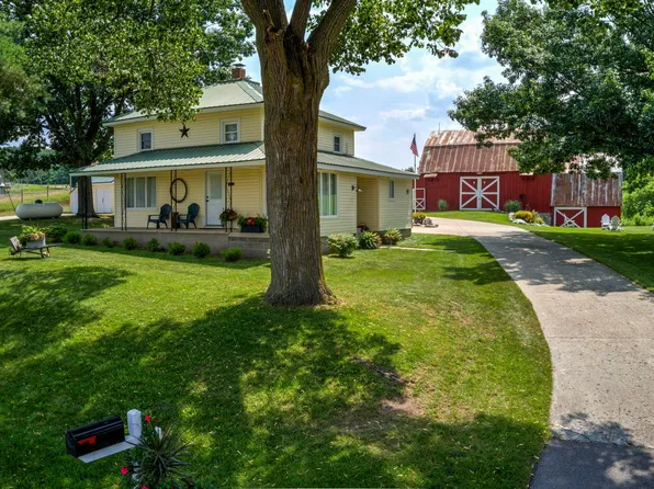 4135 Schoolcraft Rd, Bellaire, MI 49615