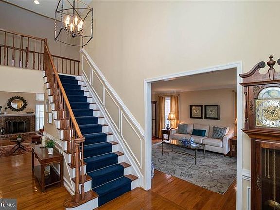 2nd image of 1455 Winterberry Ct