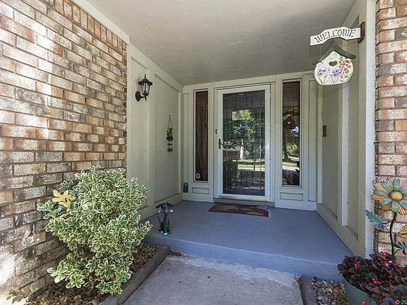 3rd image of 1809 Woodland Rd