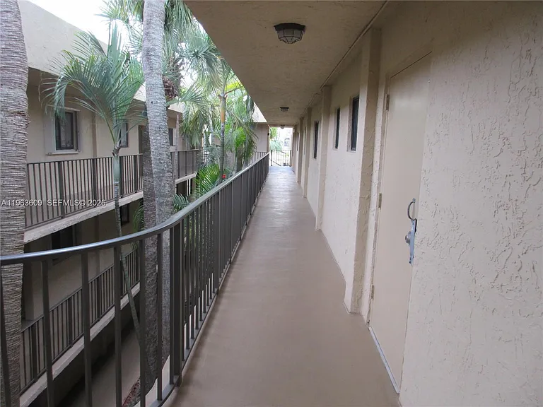 8025 SW 107th Ave #321 — Photo 14