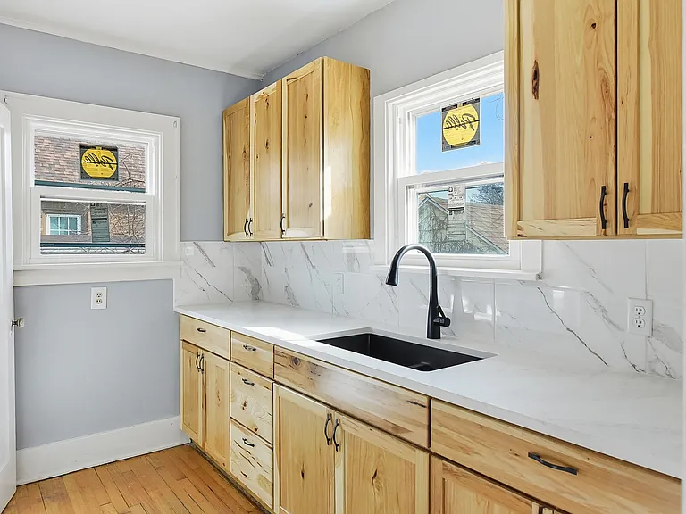 4709 Shirley St — Photo 10