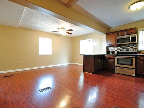 5th image of 6703 Lake St