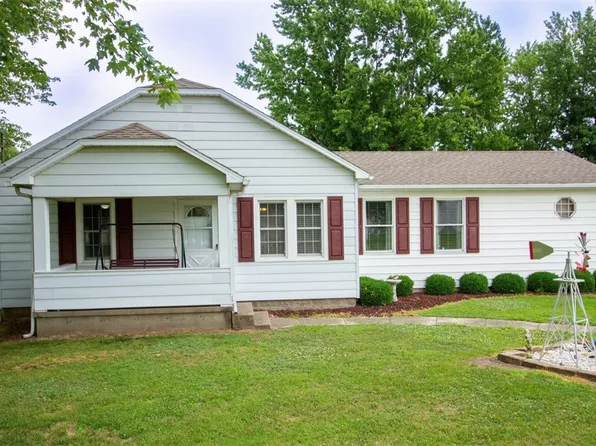 1008 Clarksville Rd, Marshall, IL 62441