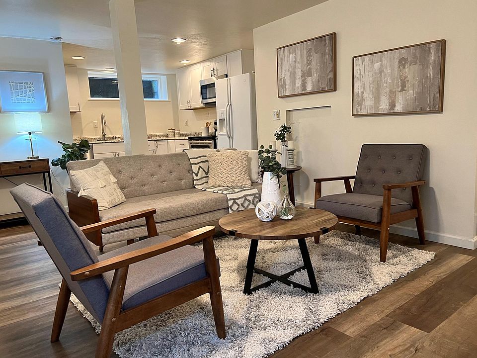 Den/Living Room Entry