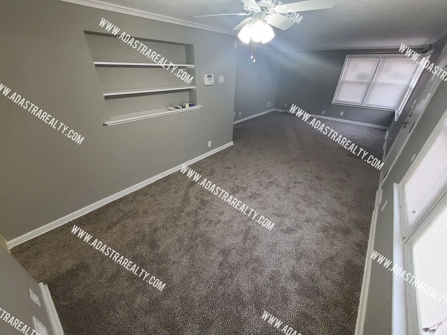 Spacious Raytown Home-Available In November!! — Photo 4
