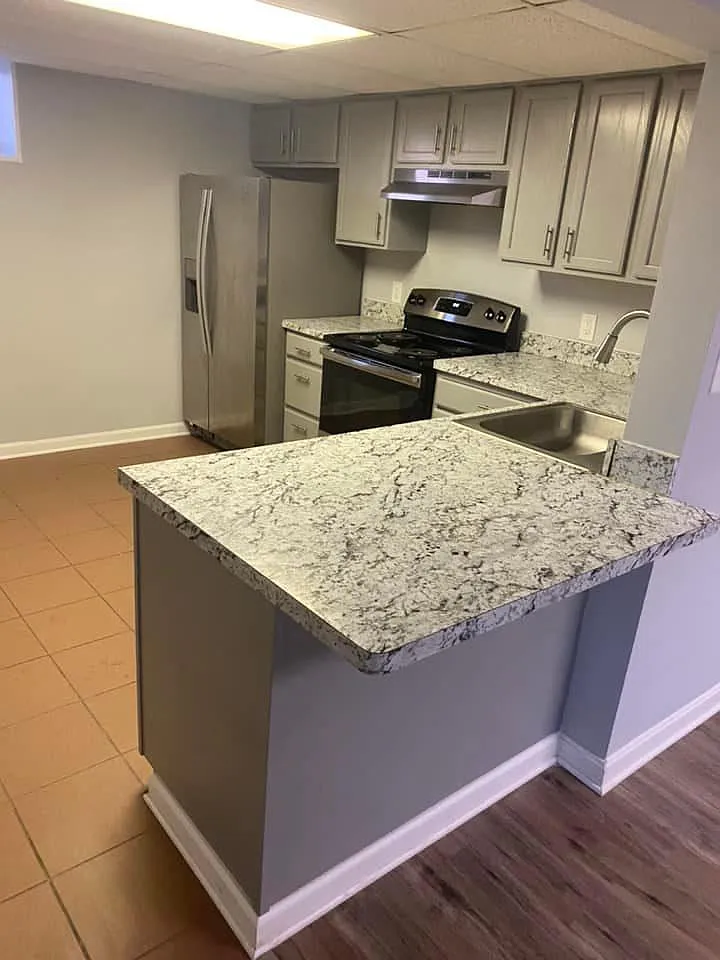 2 bed, 1000 sqft, $1,500 — Photo 2