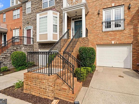 3rd image of 10850 Alderwood Cv