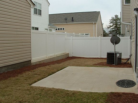 4th image of 308 Hiawassee Dr