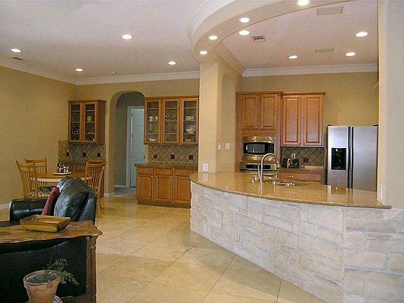 4th image of 3328 Vista Lake Cir