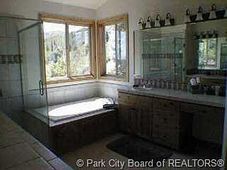 4th image of 7377 Pineridge Dr