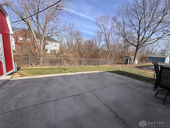 5th image of 74 Gibraltar Dr