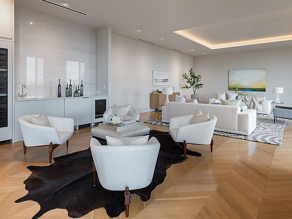 5th image of 4205 Buena Vista St #501