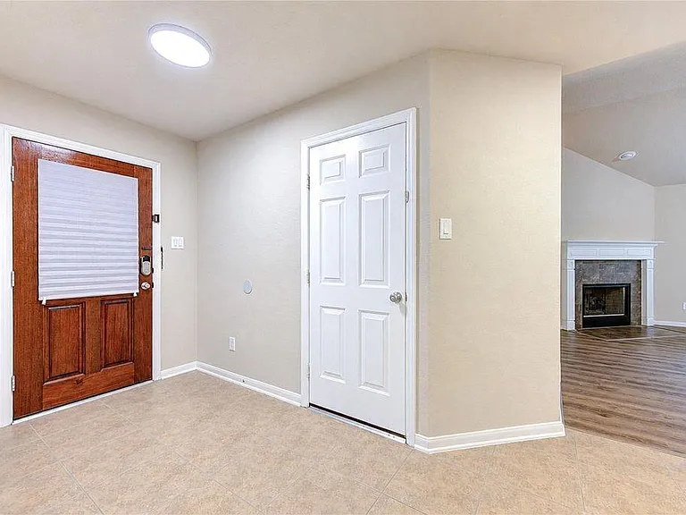 16702 Grovetrail Ln — Photo 10