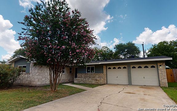 2nd image of 318 E Lindbergh Blvd