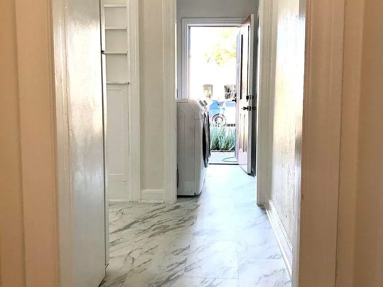 1139 E Palm Ln — Photo 8
