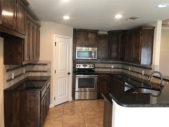 2nd image of 1703 W Limestone Ct