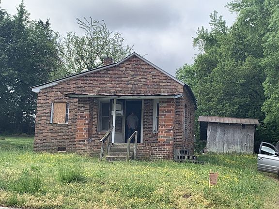2nd image of 645 Gunn St