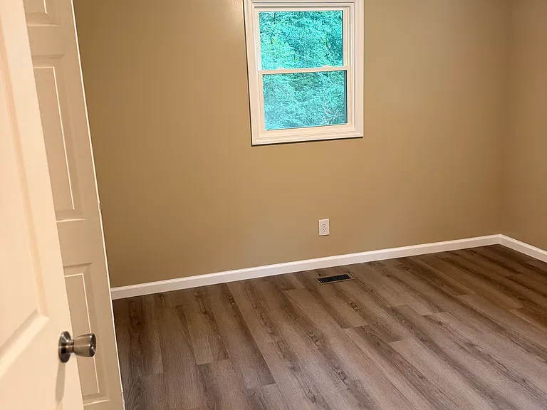 2886 Pigeon Springs Rd — Photo 8
