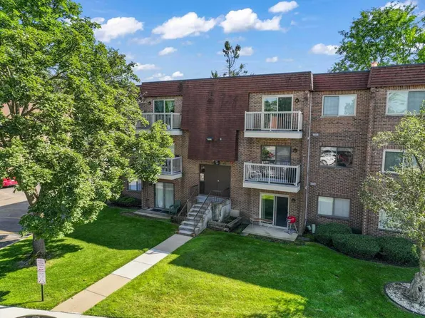 715 W Central Rd APT C1, Mount Prospect, IL 60056