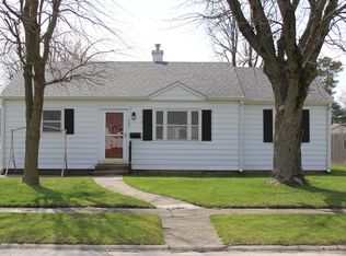 902 Meadow Ln, Lebanon, IN 46052