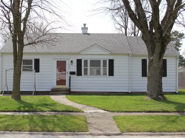 902 Meadow Ln, Lebanon, IN 46052