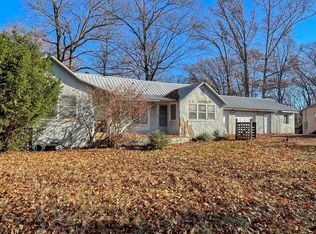 158 Jackson Ridge Rd, Eureka Springs, AR 72631