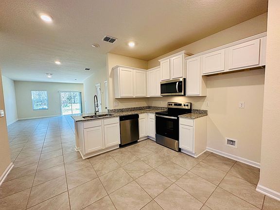 4th image of 42 Tahiti Shores Court St
