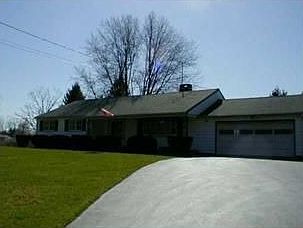 2nd image of 19 Seven Springs Rd