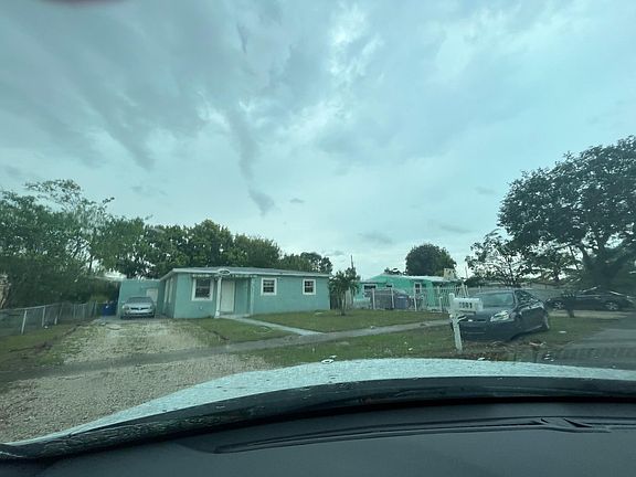 2nd image of 1601 NW 13th Ct