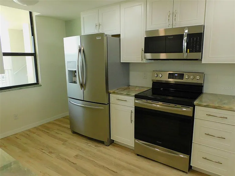 300 Woodette Dr #604 — Photo 64