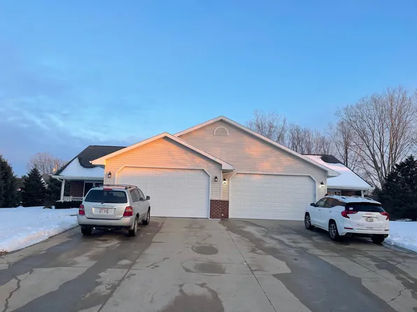 1655 W Roselawn Dr, Appleton, WI 54914