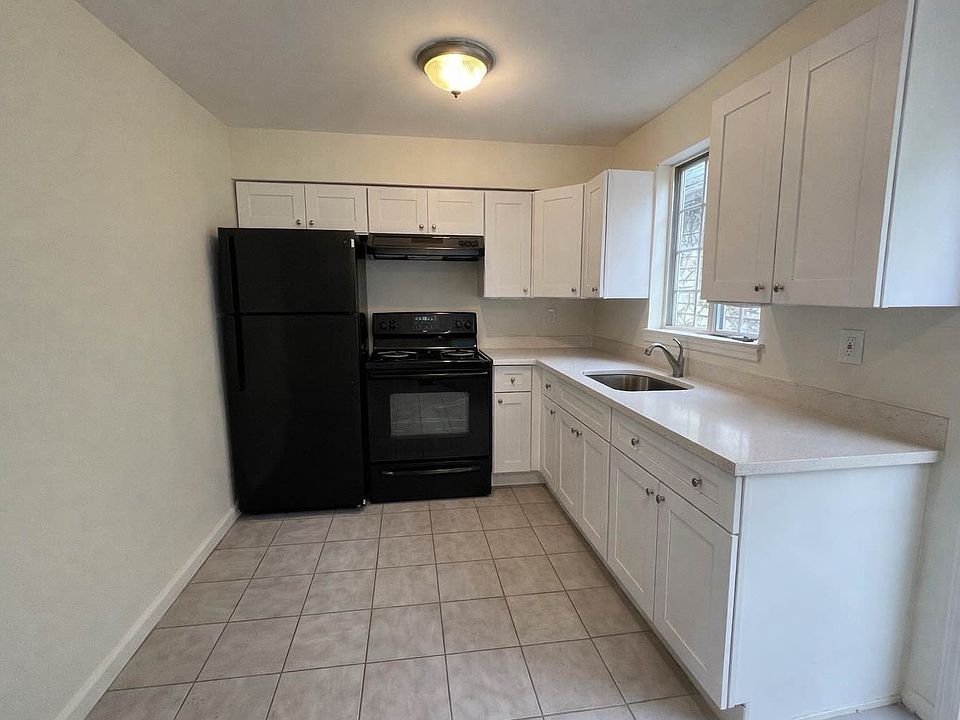 1st image of 43 Benziger Ave Floor 2