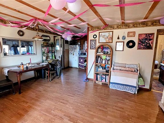 3rd image of 1301 Ridgeway Ave