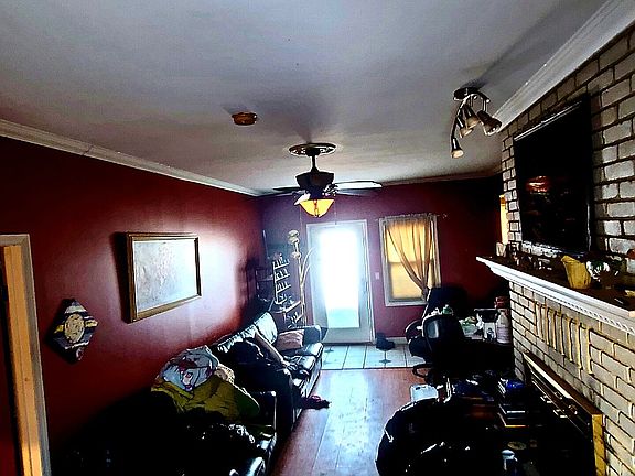 5th image of 2031 Elmwood St