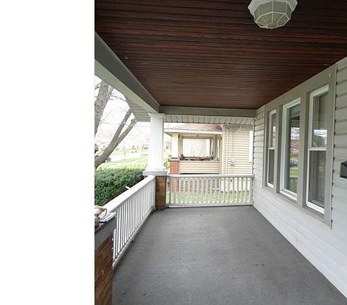 2nd image of 1139 W 22nd St