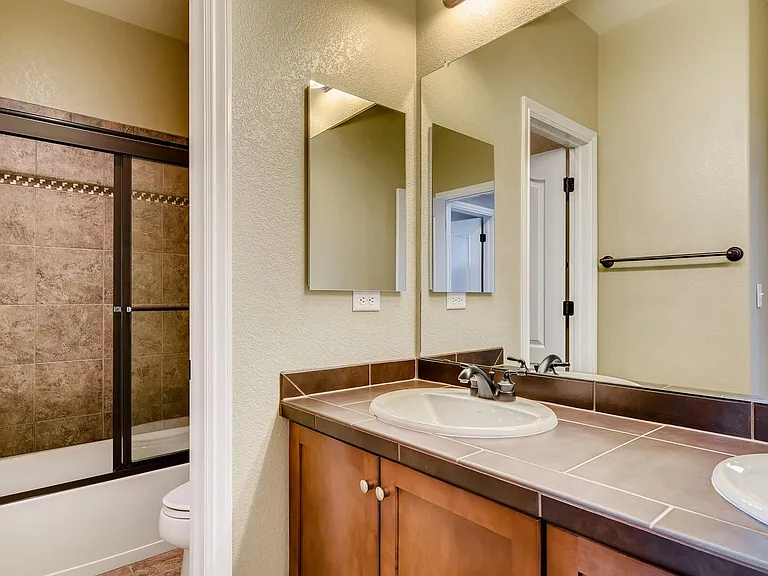 9139 Viaggio Way — Photo 20