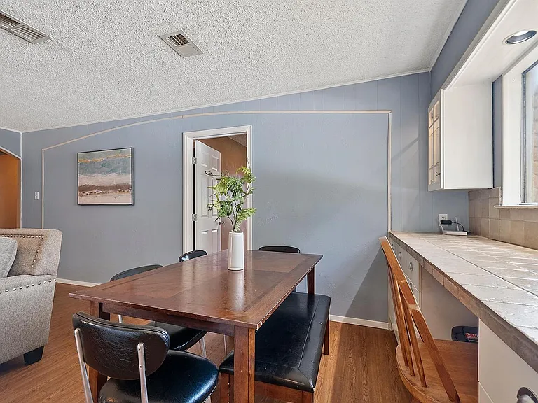 1600 Cindy Ct — Photo 9
