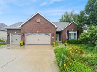 6713 NW 99th St, Johnston, IA 50131
