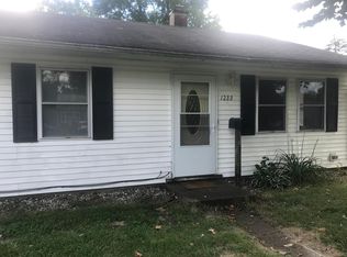 1233 Erwin St, Elkhart, IN 46514