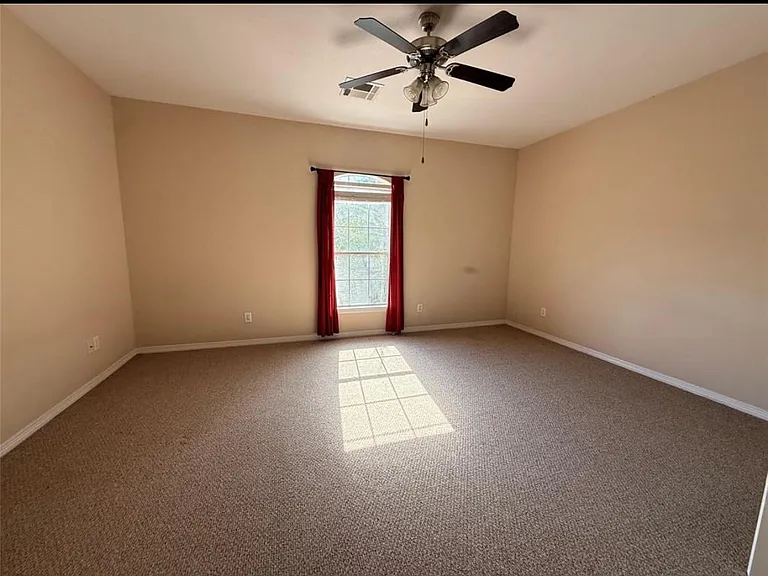 815 Sterling Creek Cir — Photo 9