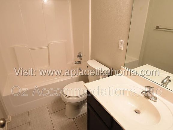 5th image of 9419 N Amoret Ave